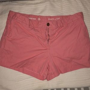 Gap Khaki shorts